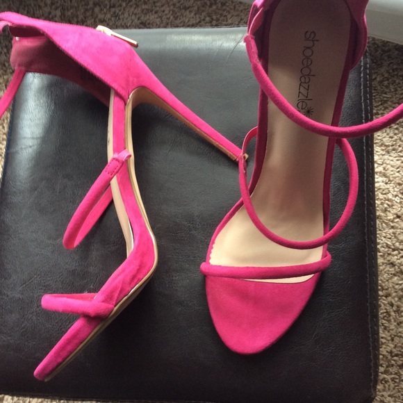 Fuchsia Pink Sandals Heels womens  size 9 - Picture 8 of 8